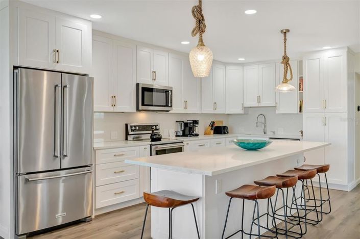 Image No.13-3 Bed Property for sale