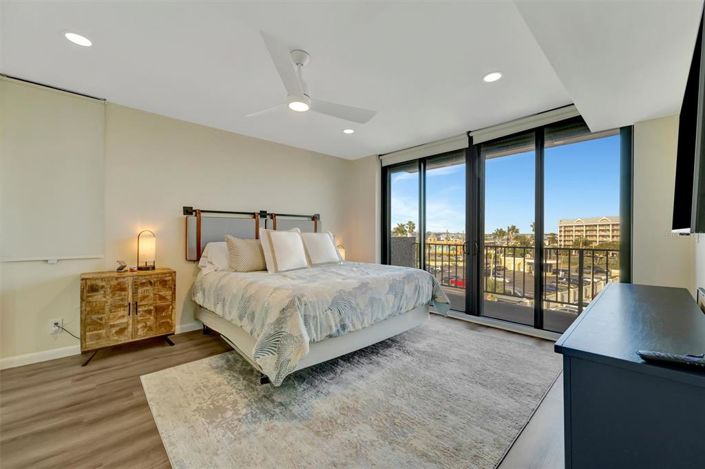 Image No.24-3 Bed Property for sale