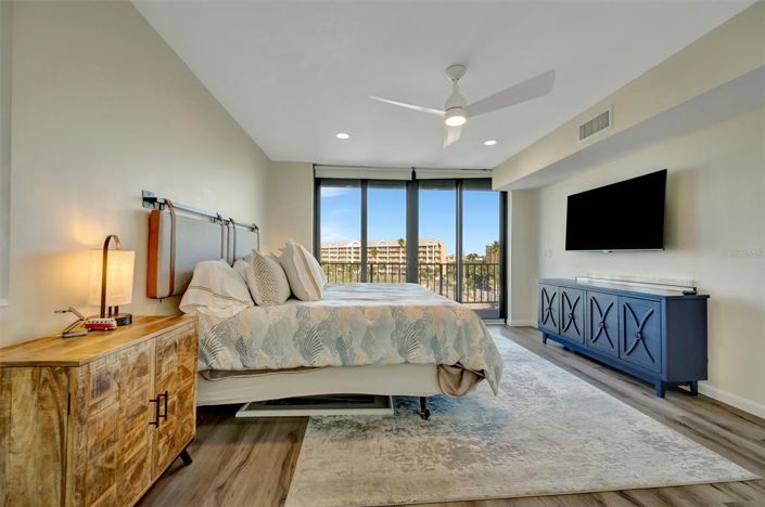 Image No.25-3 Bed Property for sale