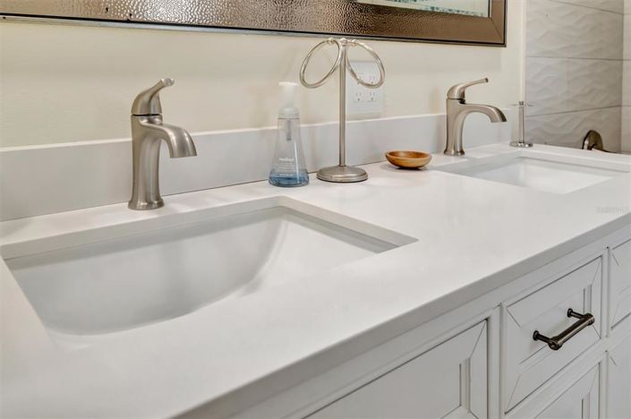 Image No.30-3 Bed Property for sale