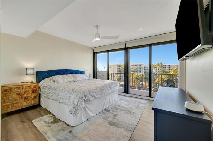 Image No.32-3 Bed Property for sale