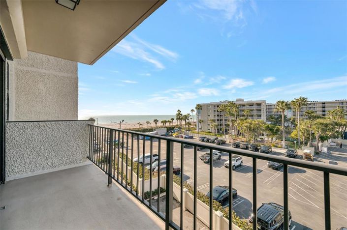 Image No.35-3 Bed Property for sale