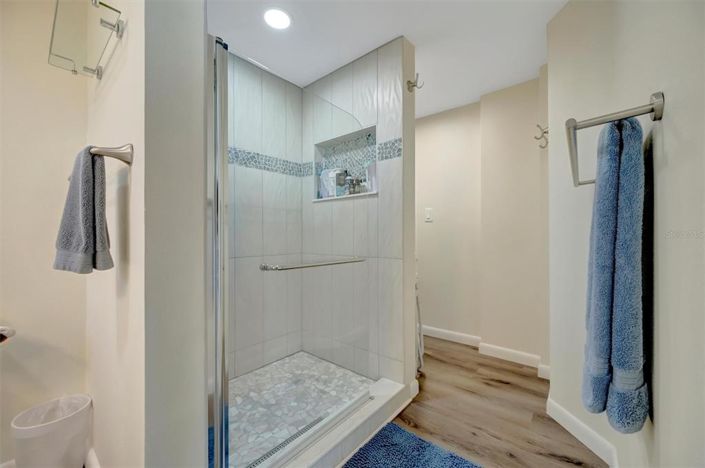 Image No.37-3 Bed Property for sale