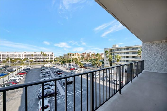 Image No.42-3 Bed Property for sale