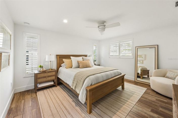 Image No.17-3 Bed Property for sale