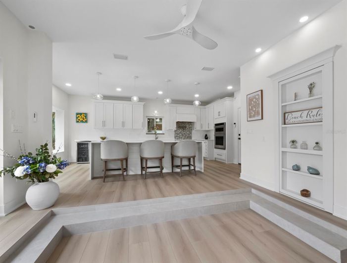 Image No.11-4 Bed Property for sale