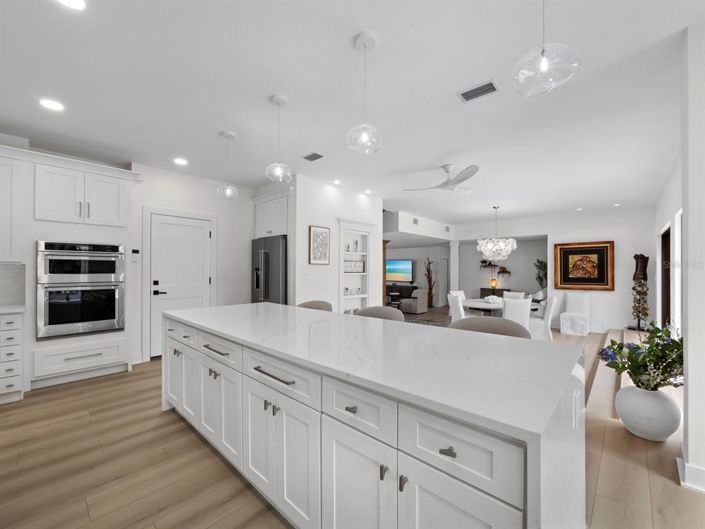 Image No.17-4 Bed Property for sale