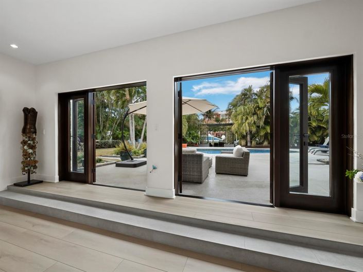 Image No.21-4 Bed Property for sale