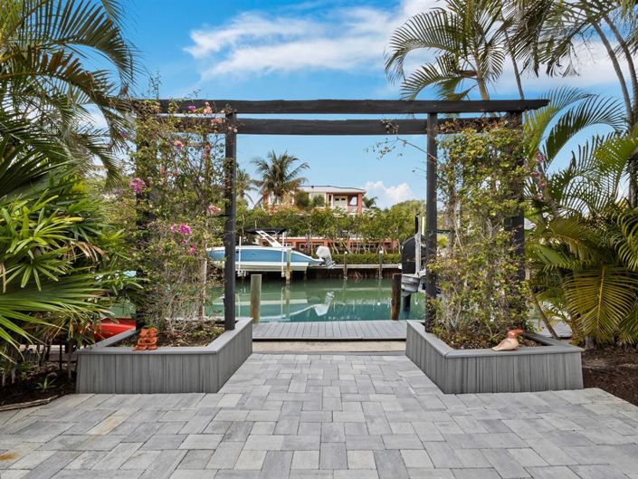 Image No.29-4 Bed Property for sale