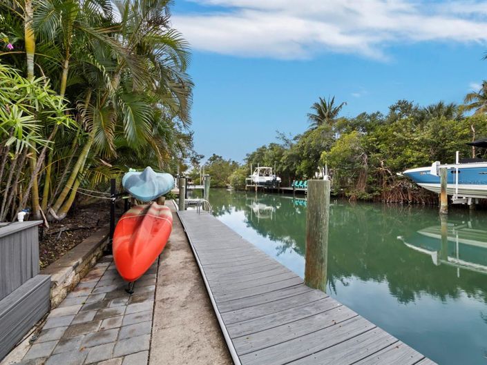 Image No.30-4 Bed Property for sale