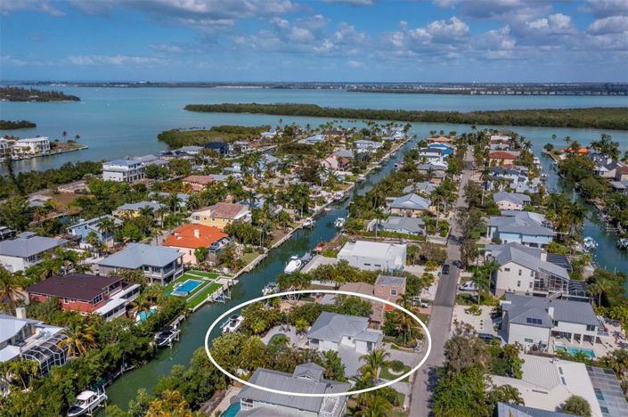 Image No.32-4 Bed Property for sale