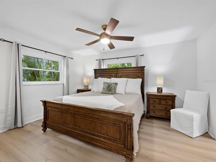 Image No.33-4 Bed Property for sale