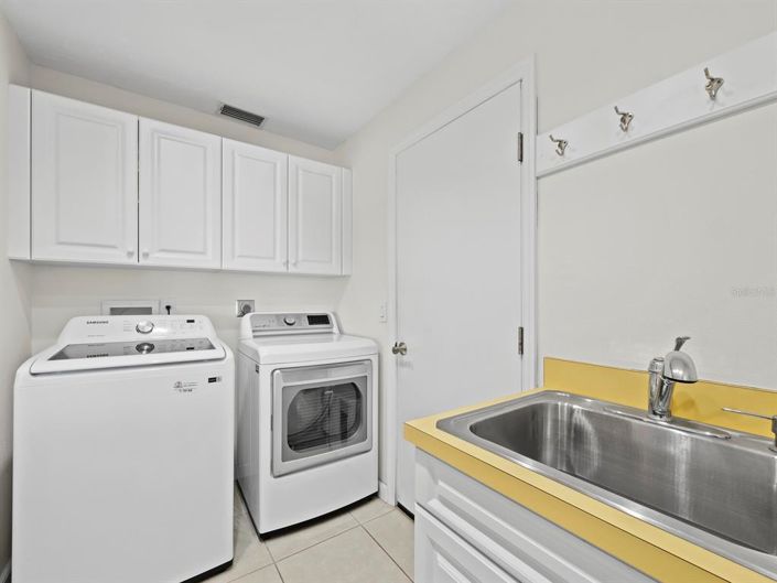 Image No.36-4 Bed Property for sale