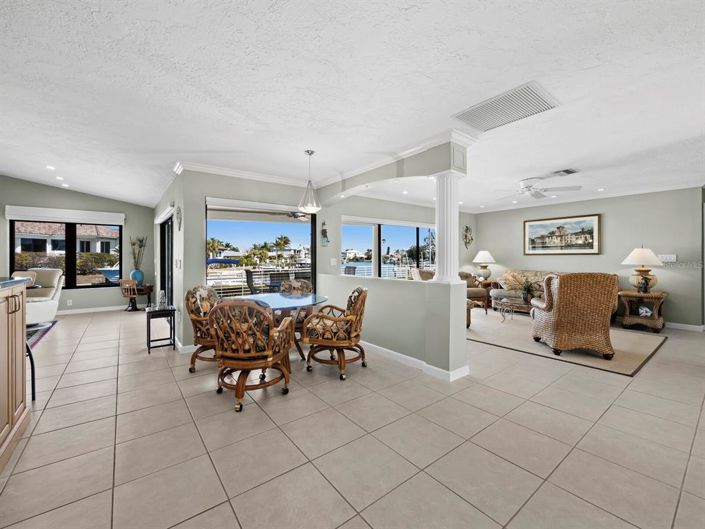 Image No.5-4 Bed Property for sale