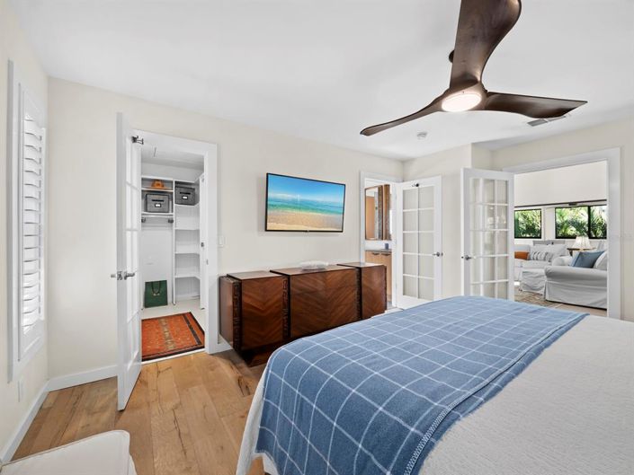 Image No.26-3 Bed Property for sale