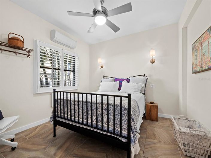 Image No.39-3 Bed Property for sale