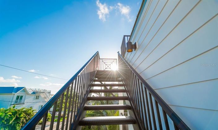 Image No.12-7 Bed Property for sale