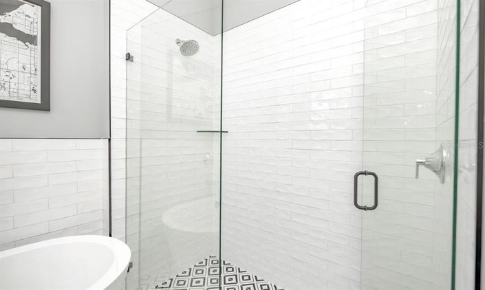 Image No.36-7 Bed Property for sale