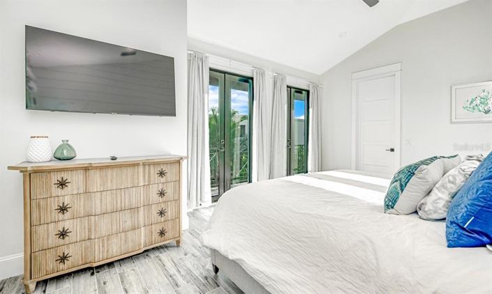 Image No.42-7 Bed Property for sale