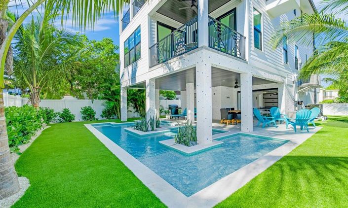 Image No.5-7 Bed Property for sale