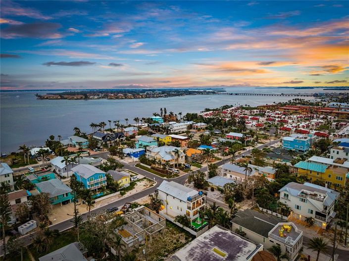 Image No.56-7 Bed Property for sale