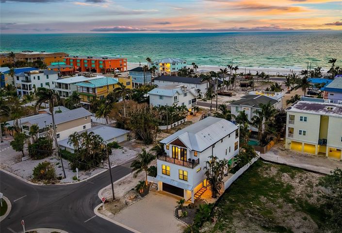 Image No.58-7 Bed Property for sale