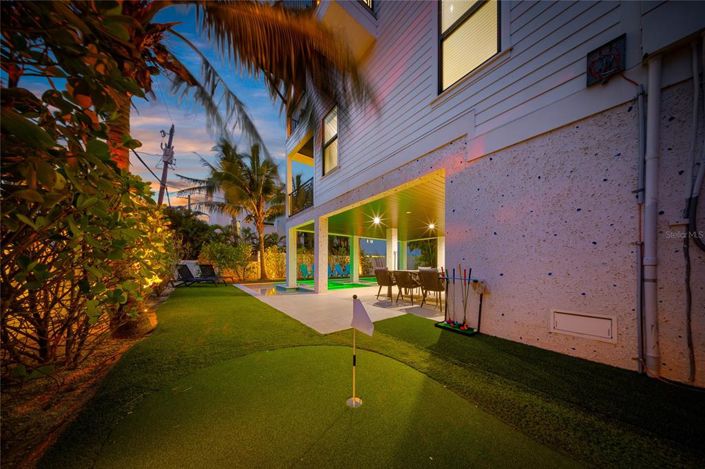 Image No.8-7 Bed Property for sale