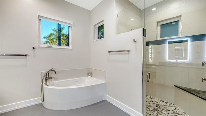 Image No.20-3 Bed Property for sale