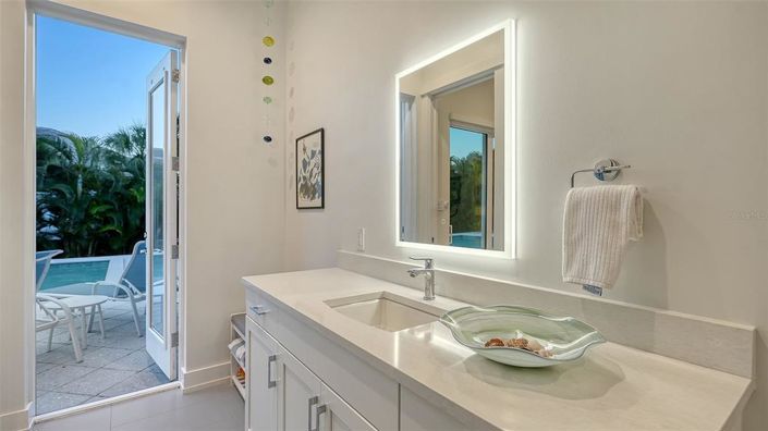 Image No.25-3 Bed Property for sale