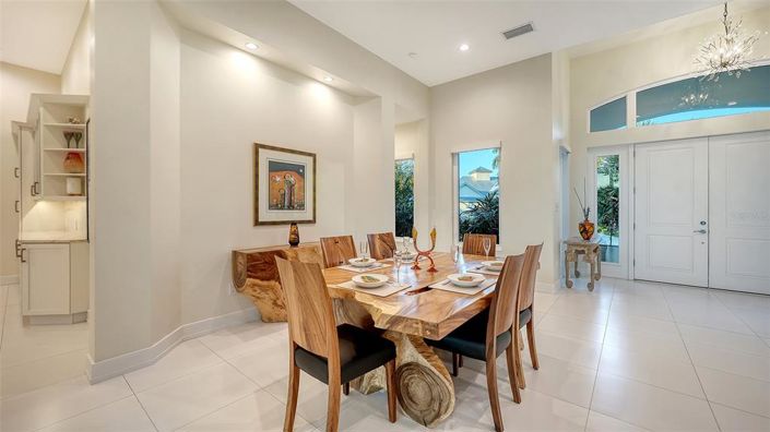 Image No.8-3 Bed Property for sale