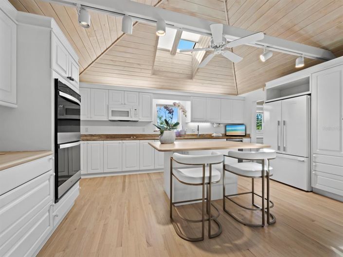 Image No.16-3 Bed Property for sale