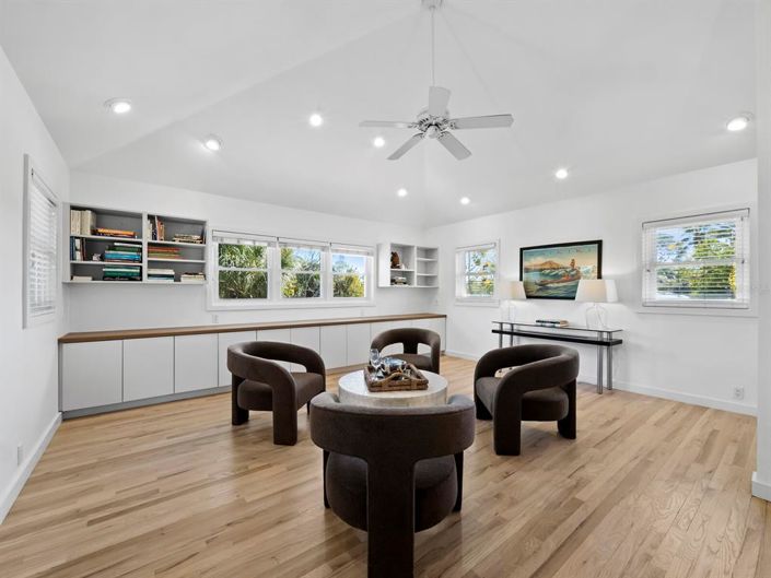 Image No.19-3 Bed Property for sale