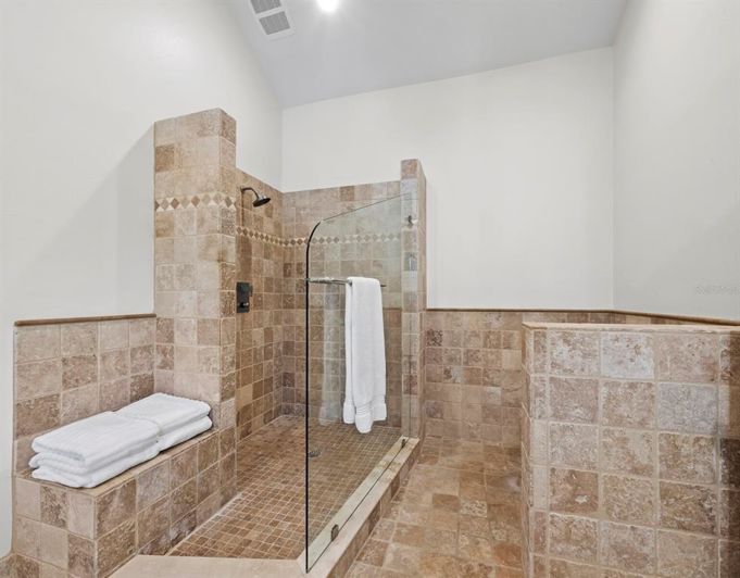 Image No.36-3 Bed Property for sale