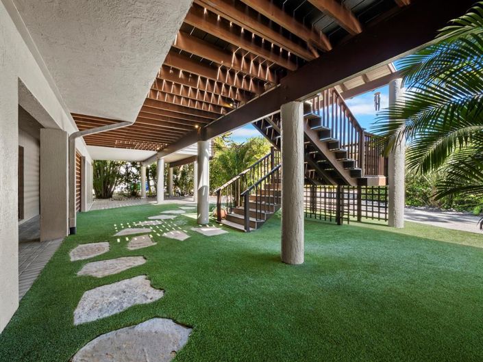 Image No.8-3 Bed Property for sale