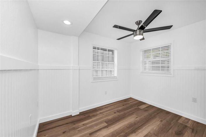 Image No.17-8 Bed Property for sale