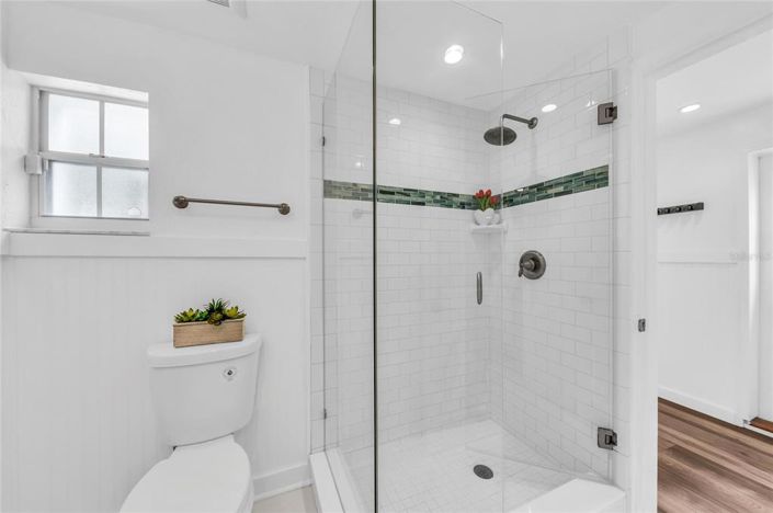 Image No.19-8 Bed Property for sale