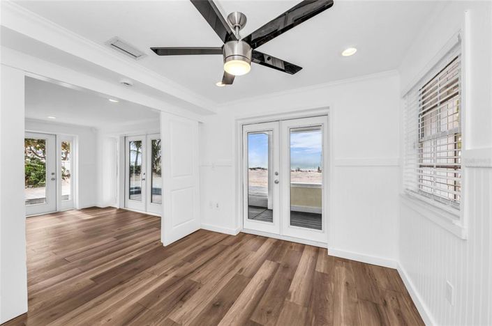 Image No.23-8 Bed Property for sale