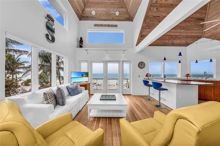 Image No.32-8 Bed Property for sale