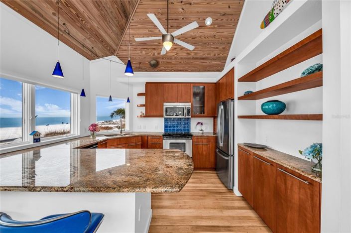 Image No.36-8 Bed Property for sale