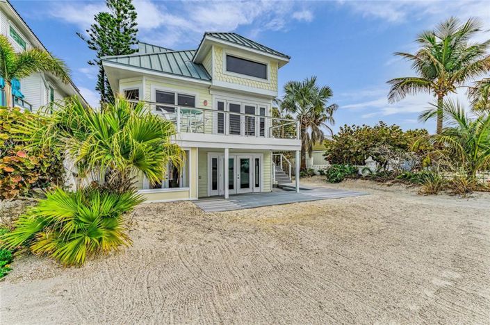 Image No.4-8 Bed Property for sale