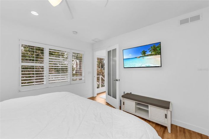 Image No.43-8 Bed Property for sale