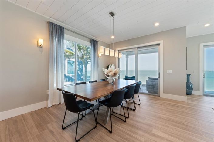 Image No.11-4 Bed Property for sale