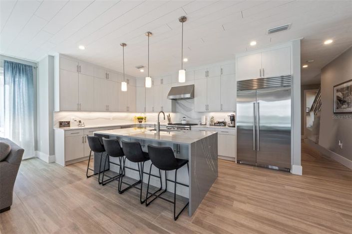 Image No.15-4 Bed Property for sale