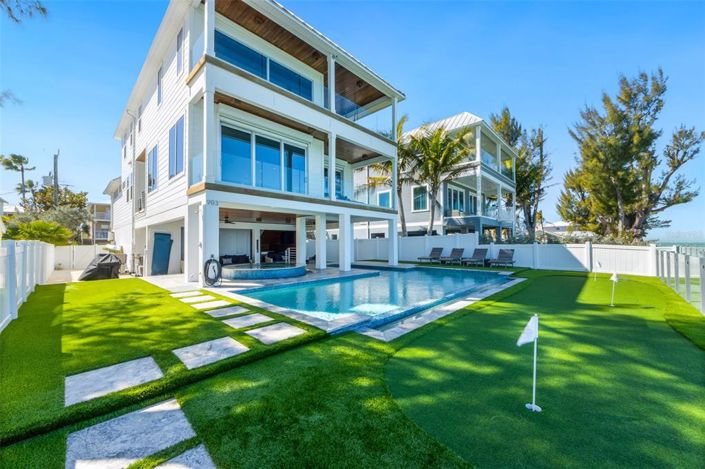 Image No.3-4 Bed Property for sale