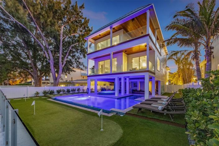 Image No.5-4 Bed Property for sale