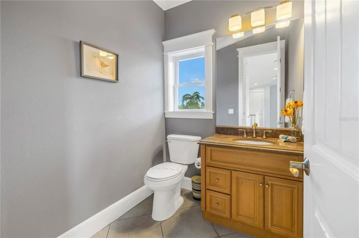 Image No.32-8 Bed Property for sale