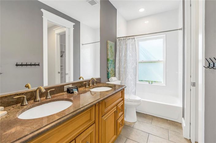 Image No.38-8 Bed Property for sale