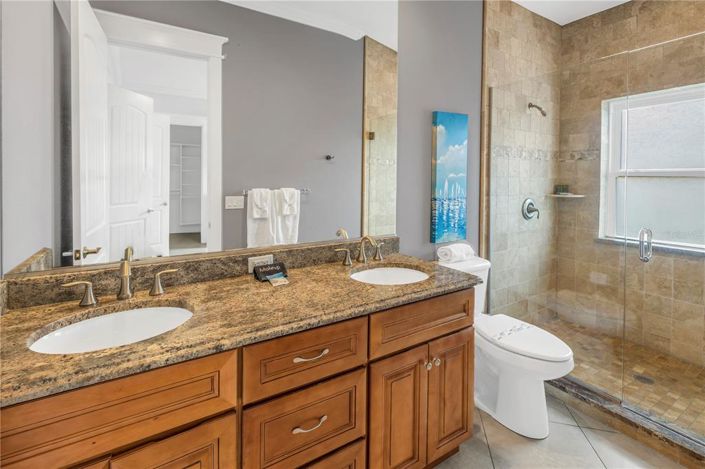 Image No.42-8 Bed Property for sale