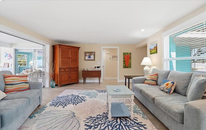 Image No.11-2 Bed Property for sale