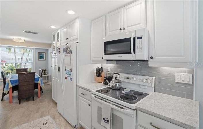 Image No.19-2 Bed Property for sale